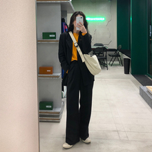 Пиджаки, деловые костюмы фото