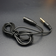 Наушники и аксессуары фото