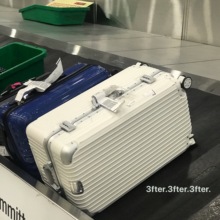 Чемоданы / дорожные сумки фото