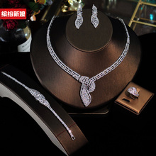 Украшения / аксессуары фото