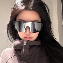 Солнцезащитные очки фото