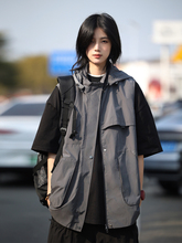 Жилеты, безрукавки фото