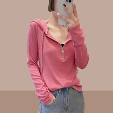 Футболки, блузки, свитера фото