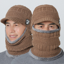 Шляпы, кепки, головные уборы фото