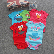 Ползунки, распашонки, комбинезоны фото